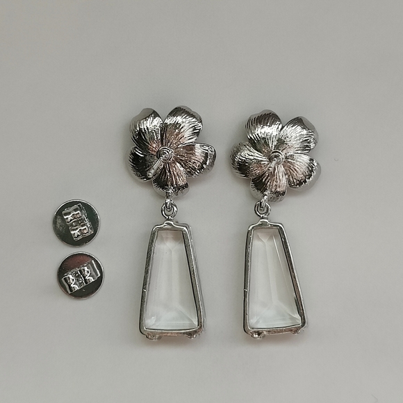 FINAL CLEARANCE NEW HANDMADE RHODIUM COPPER STUD FLOWER EARRINGS CLEAR CRYSTAL - Picture 5 of 7